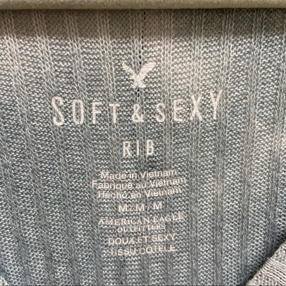 American Eagle Acid Wash Top - Picture 4 of 6